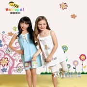 维欧佩尔2012新品童装 给孩子一个五彩的美丽世界