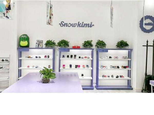 snowkimi童装店铺展示