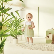 绿典彩棉| 宝妈们喜爱的童装流行色是什么?