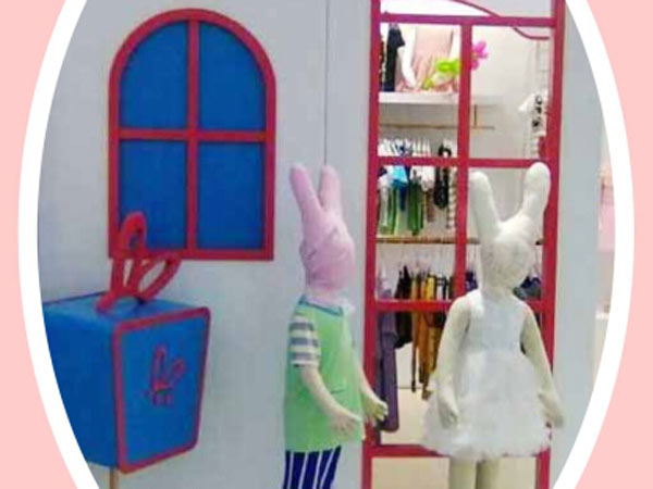晶伶兔童装店铺展示