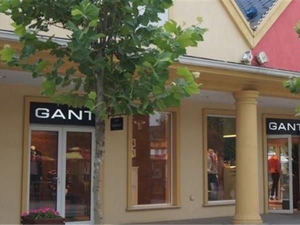 Gant童装店铺展示