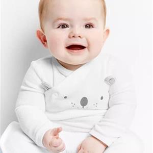 美国最受欢迎百年童装品牌，全球品牌销售超过65个国家——Carters婴幼童装