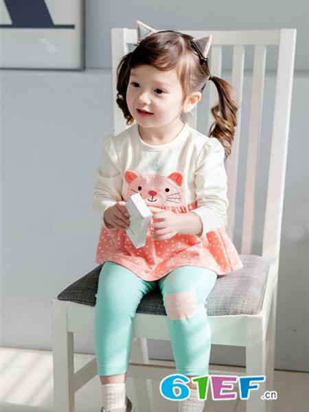 小贝特童装产品图片